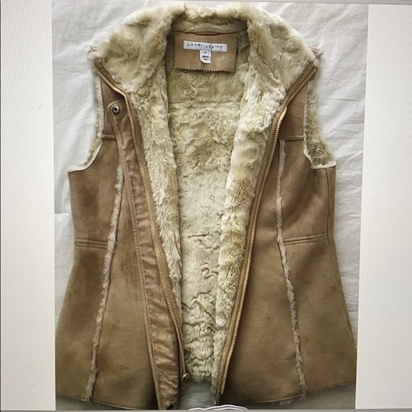 Ladies suede vest - Picture 3 of 3